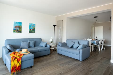 Annuncio Airbnb popolare: Lollo's Terrace | Panoramic View | Mondello Beach a Palermo