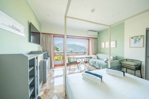 The Belmonte Nest (Lakeview)