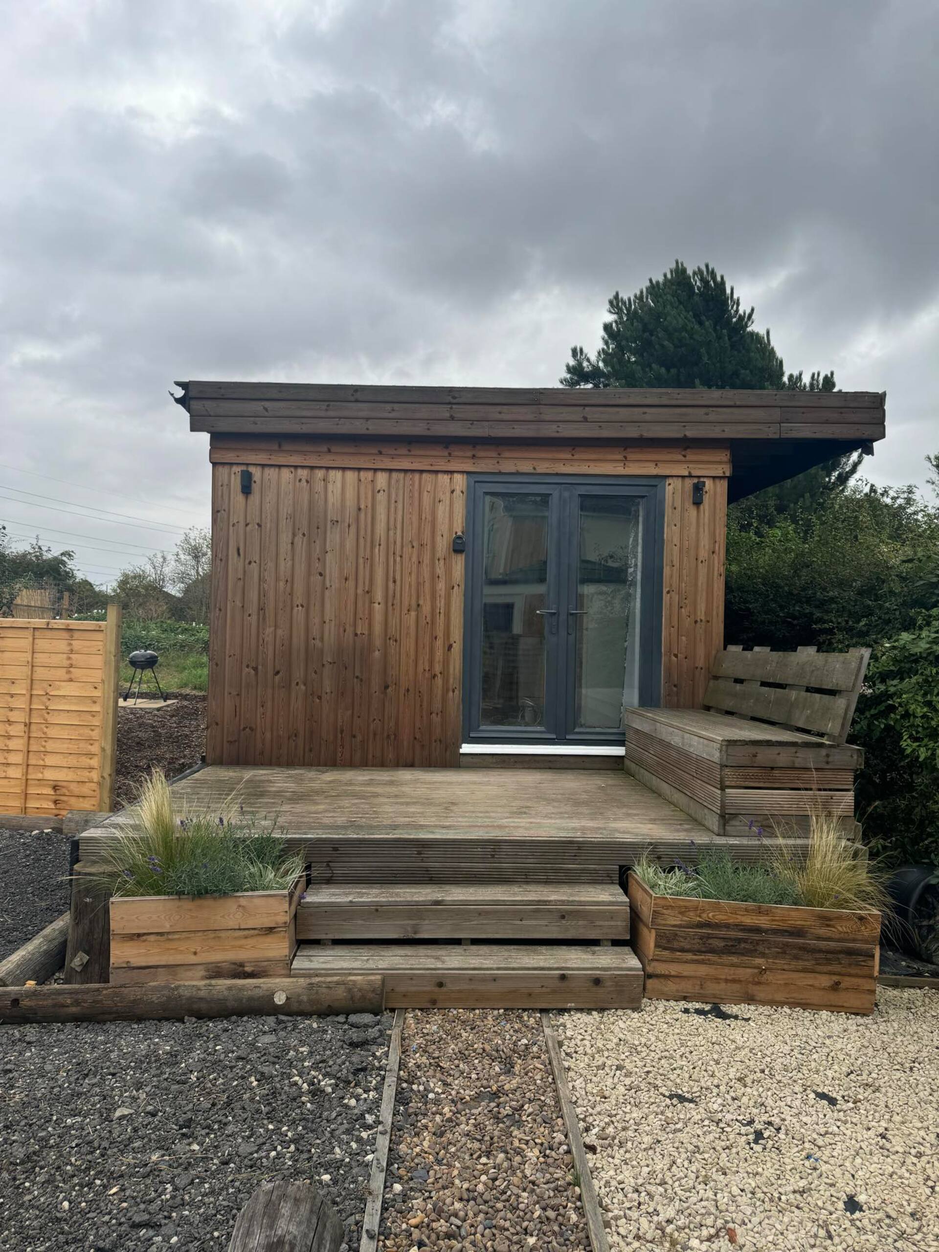 Farm-based lodge