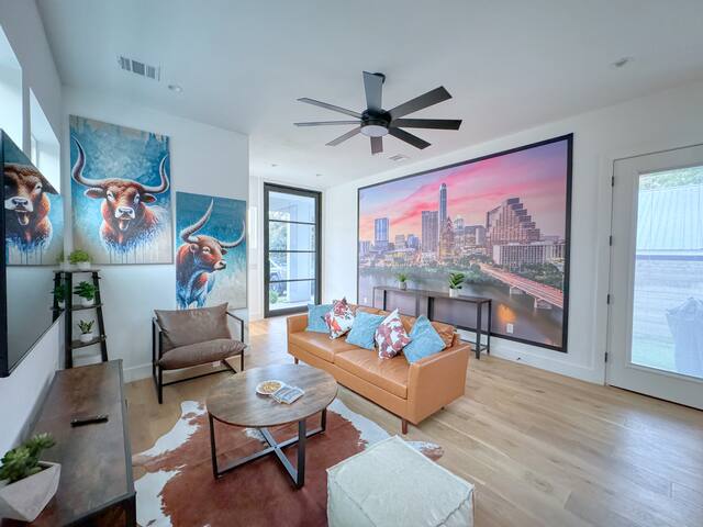 Texas-Themed Home gallery image 5