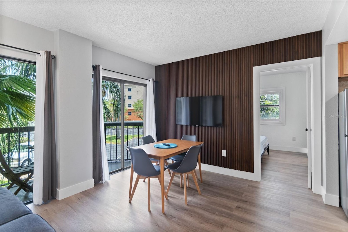 54,876 Apartment Building Texture Stock Photos - Dreamstime - Textured Apartment View With Balcony