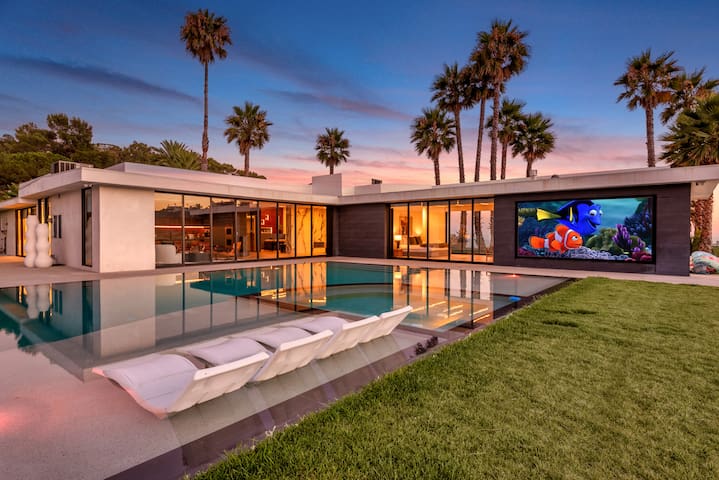 Luxurious Mansion with Stunning Views,Pool,Jacuzzi