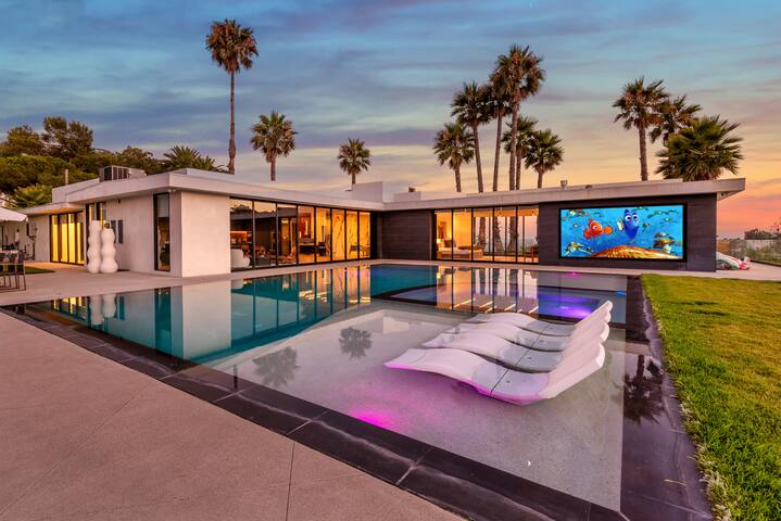 Luxurious Mansion with Stunning Views,Pool,Jacuzzi gallery image 3