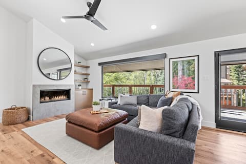 Successful Airbnb property: Luxury 5 Min Walk to *SKI* Sleeps 10*Modern in Park City