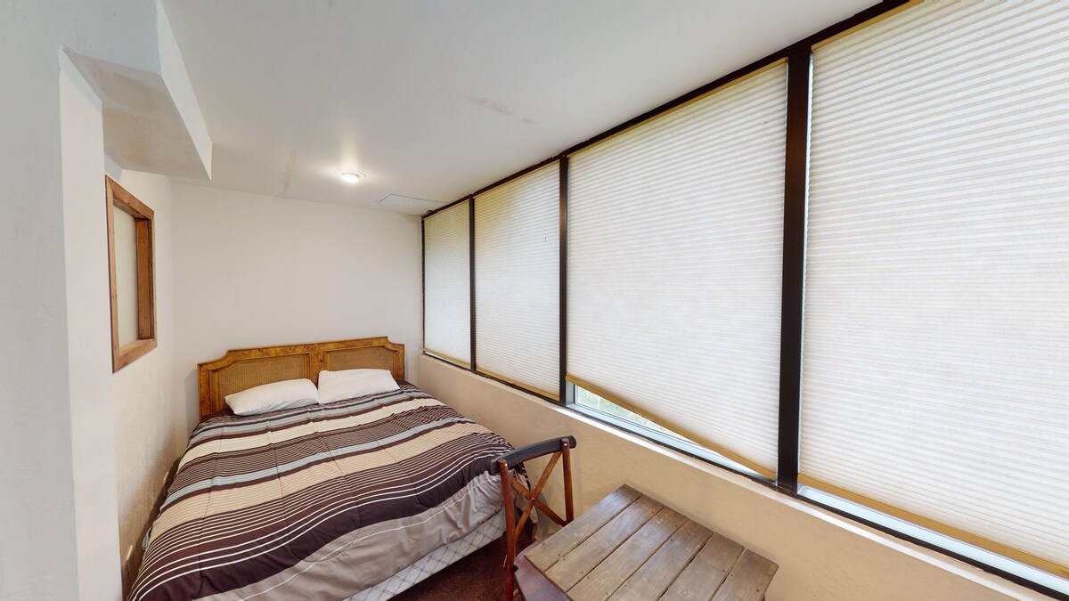 ห้องอาบแดดพร้อมเตียงควีนไซส์