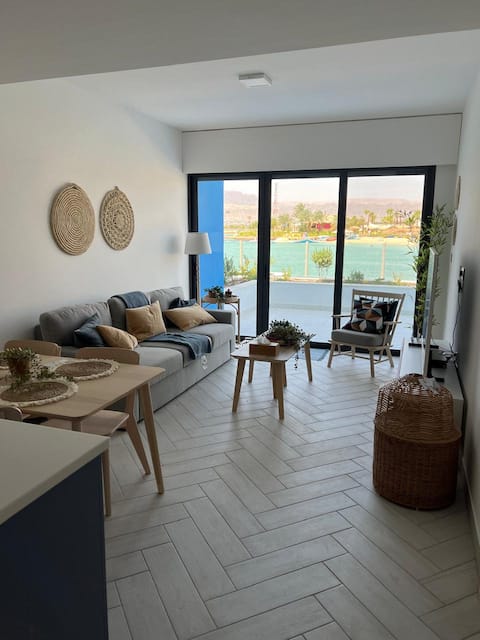 Ayla Azure Beach Apartment - Aqaba