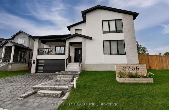 A Very Nice House With A Calm And Pleasant Atmos - London, Ontario