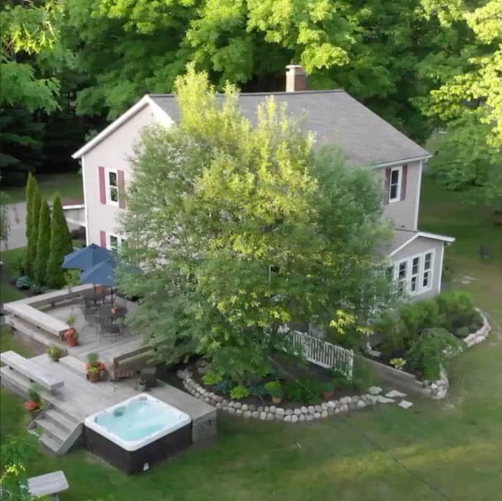 Heartland House Saugatuck Houses for Rent in Saugatuck, Michigan