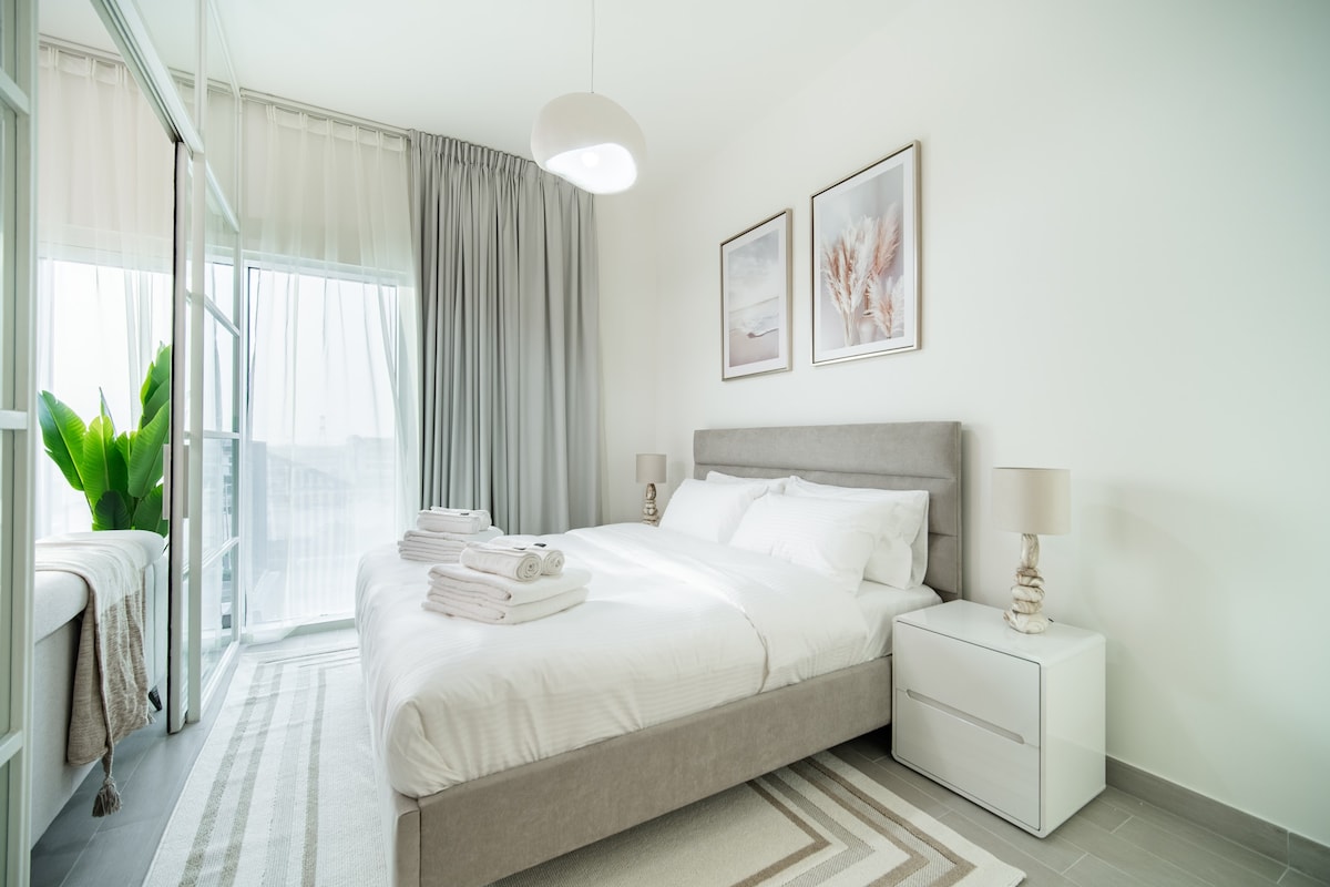 Fluffy towels + plush bedding