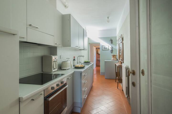 Santa Croce One_Three gallery image 5