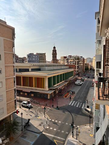 Stylish Ruzafa Market gallery image 3