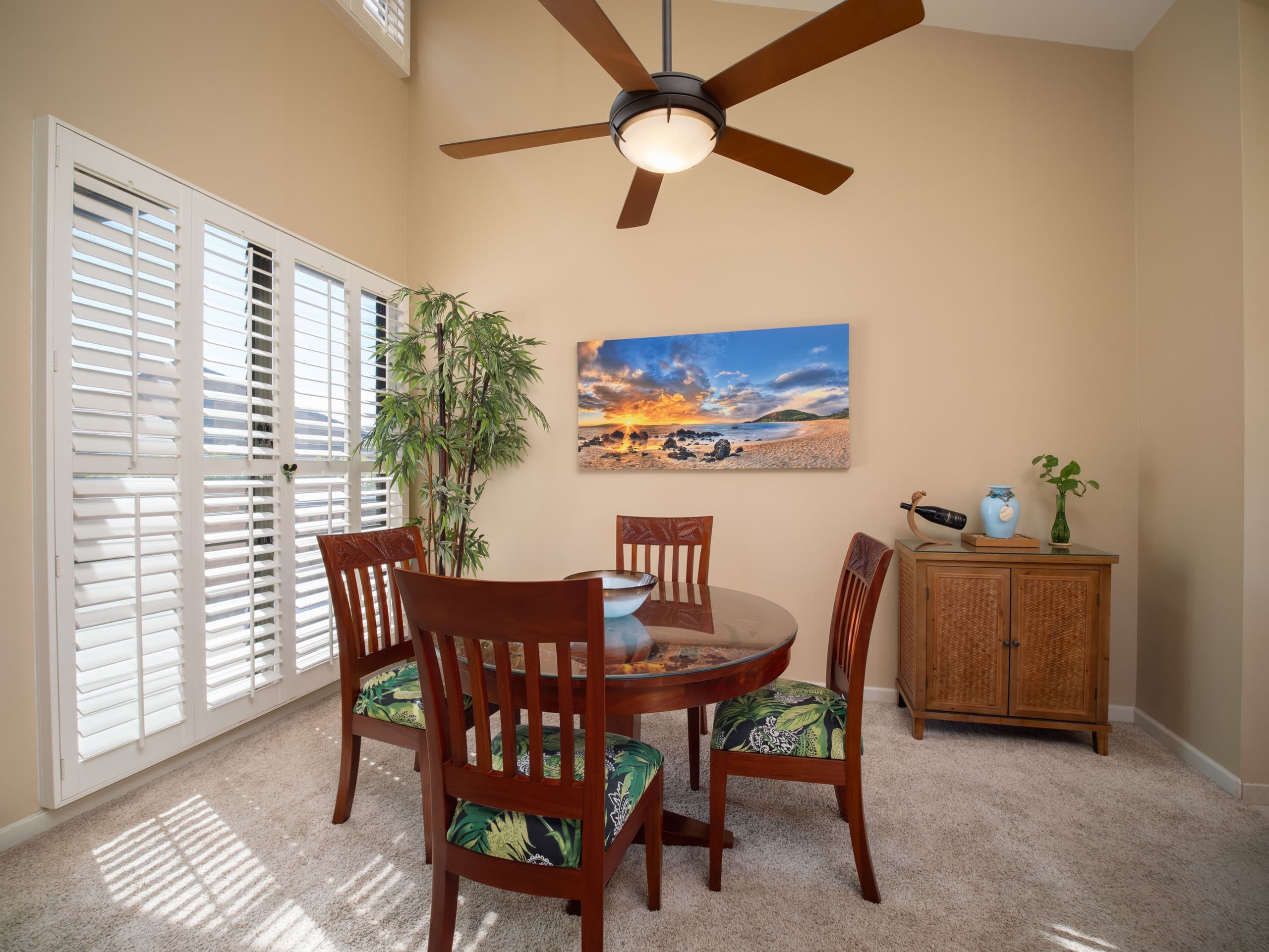 Tropical Beachfront Paradise - Image 8