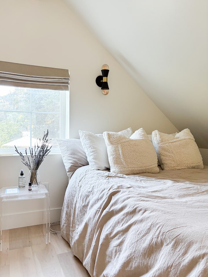 C'est le loft confortable au 2e étage.