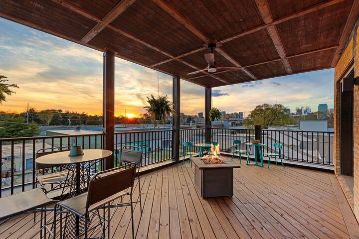 The Nash Bash Pad – Games, Stage, Sleeps 12! gallery image 5