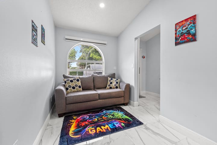 Стая за развлечения с разтегателен диван