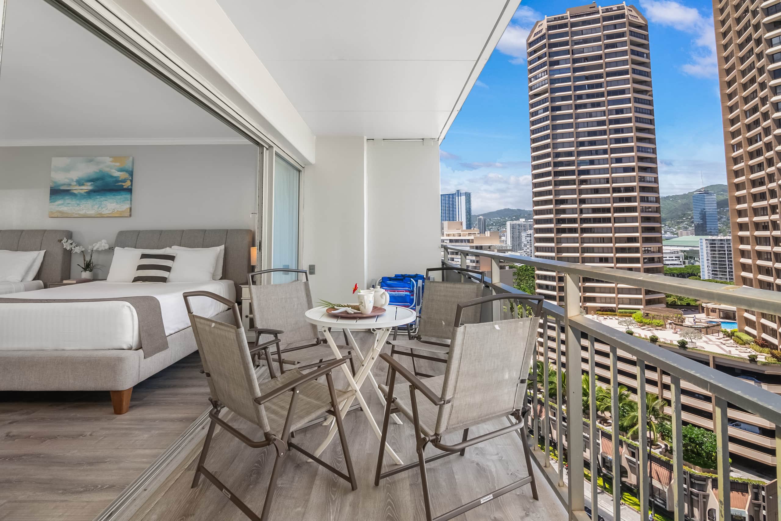 Condo in Honolulu · ★4.7 · Studio · 2 beds · 1 private bath - Image 31