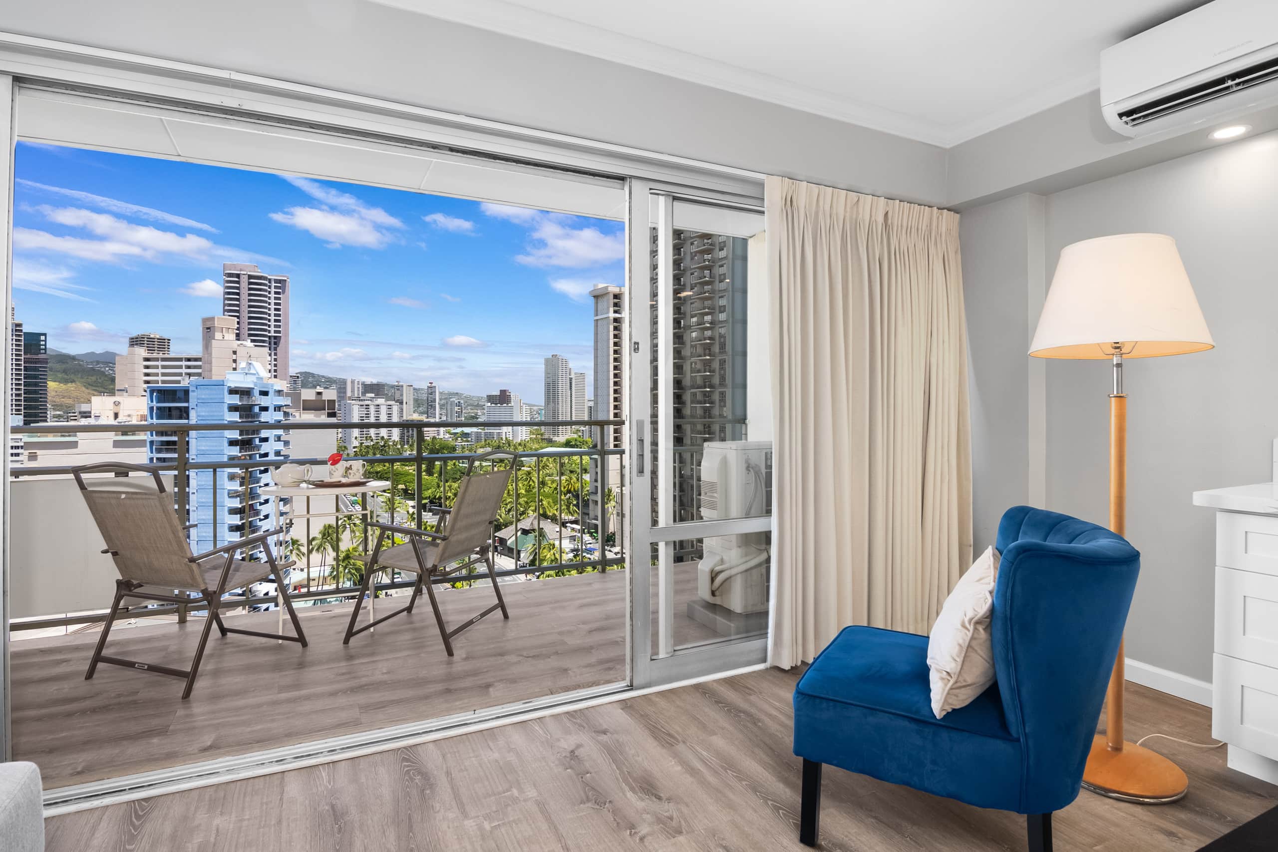 Condo in Honolulu · ★4.7 · Studio · 2 beds · 1 private bath - Image 32
