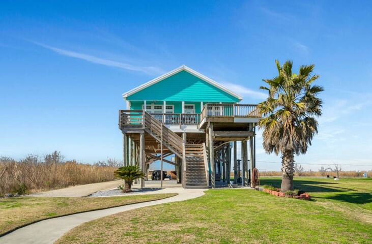 Waterfront Home in New Orleans