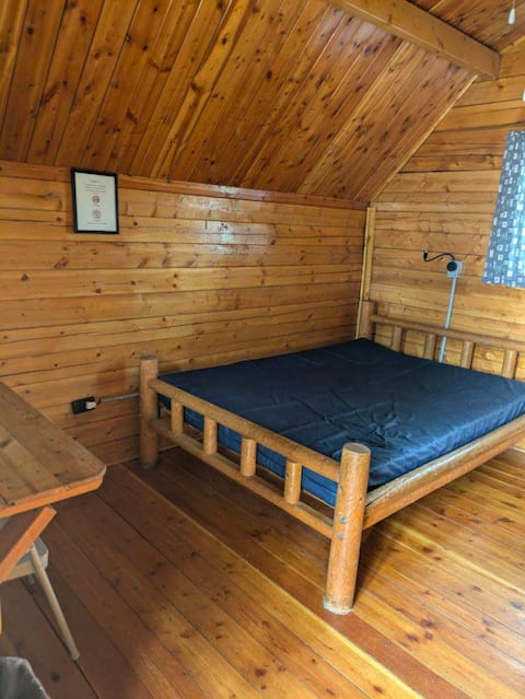 Popular Airbnb listing: The Maple Cabin CC11 in Panguitch
