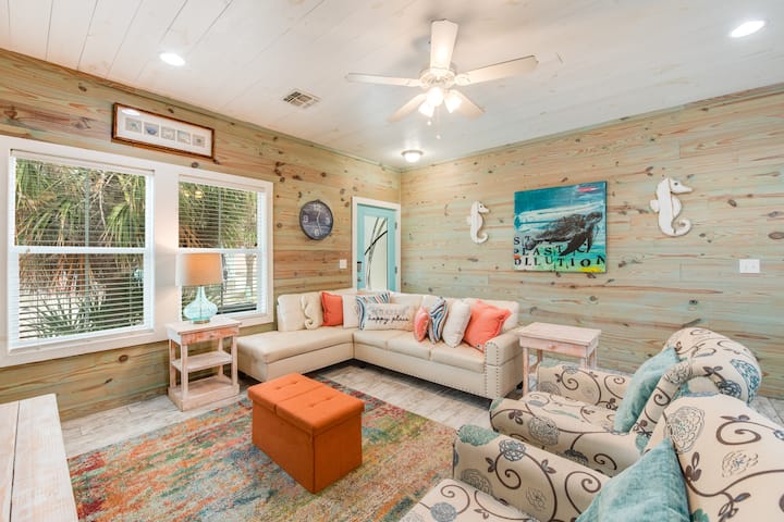 Sea Salt & Lime! Heated Pool, Pets Ok, Beach - Port Aransas, TX