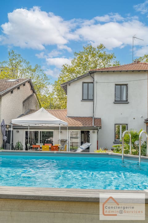 House with pool & garden – near Eurexpo Lyon
