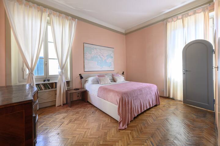 Vasari Flat, Florentine Getaway Near Ponte Vecchio gallery image 4
