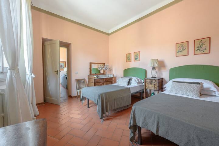 Vasari Flat, Florentine Getaway Near Ponte Vecchio gallery image 5