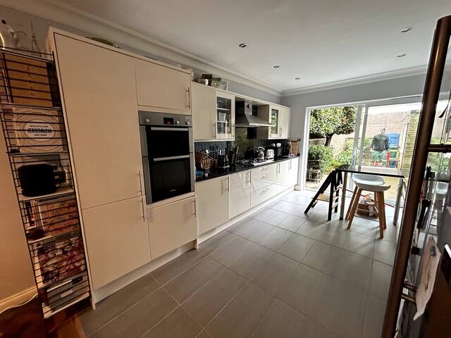 St John’s Wood, 4 bed spacious house with garden gallery image 5