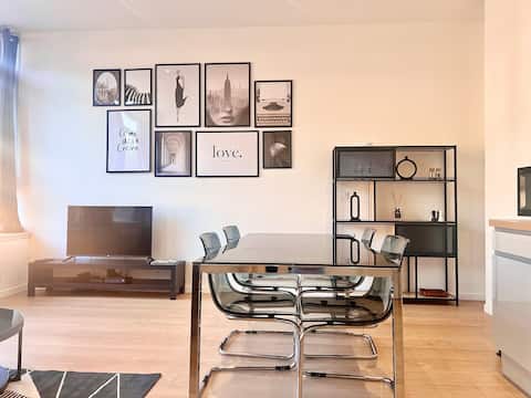 Elegant 3 bedroom downtown