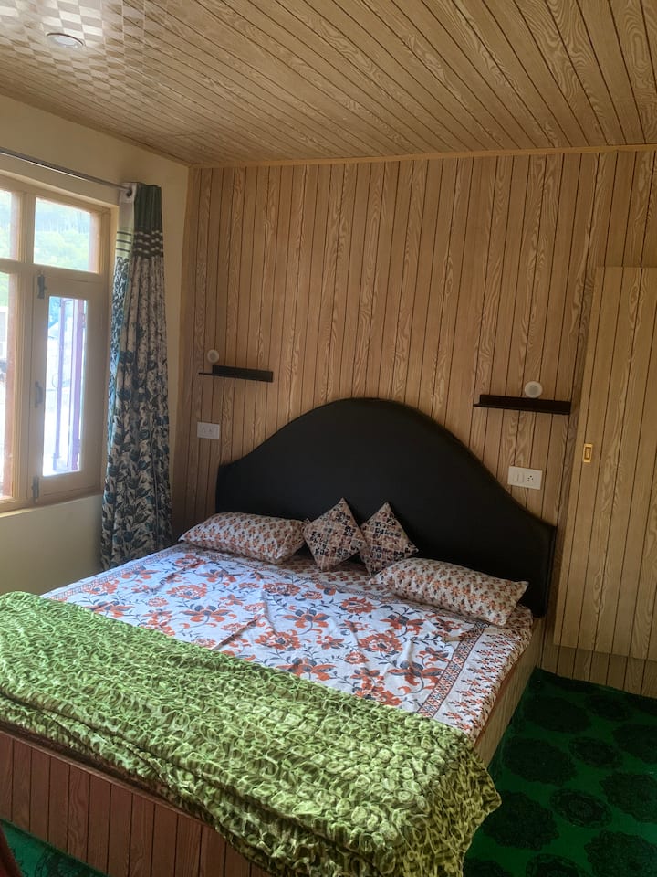 საძინებელი 2