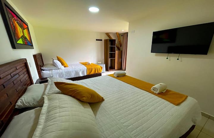 Nature Retreat W Orejiamarillo Bird & Scenic Views - Alcalá