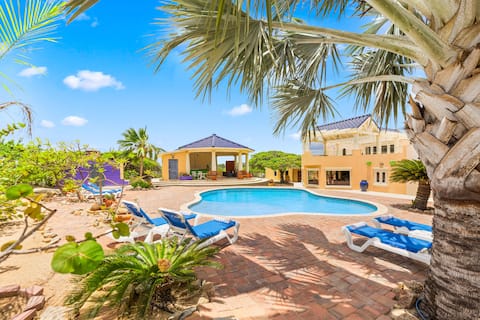 Luxury 6BR Nature Retreat | Carpe Diem by Bocobay