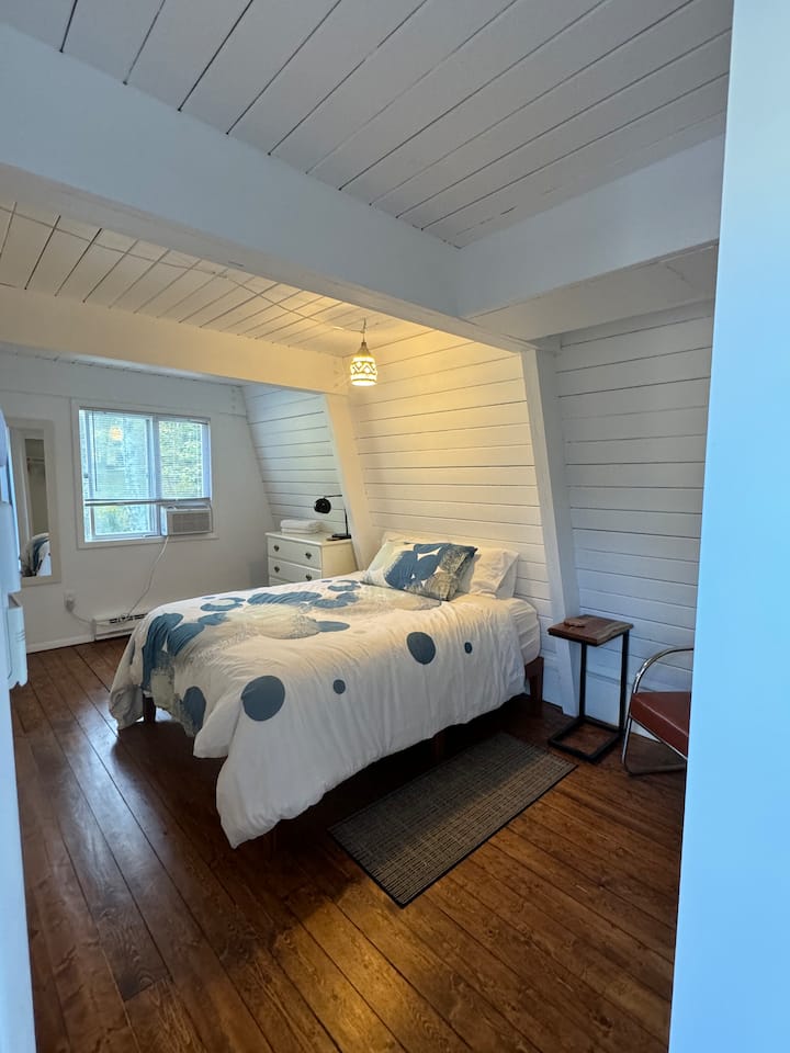 საძინებელი 4