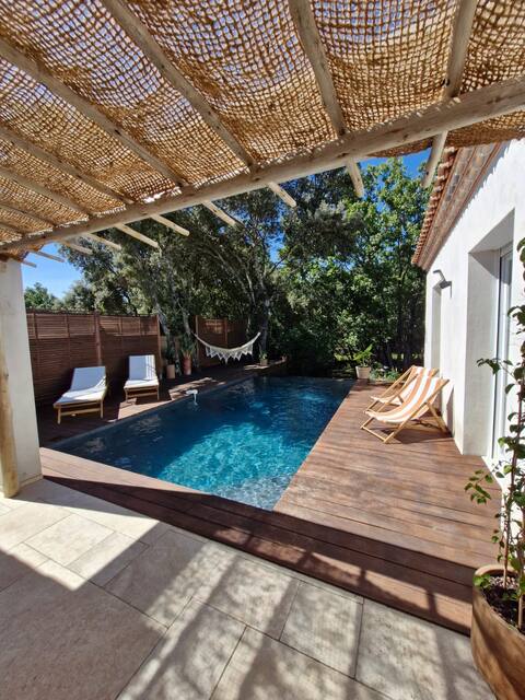 Nice house with a quiet pool