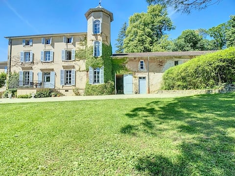 Villa, sleeps 14, with pool