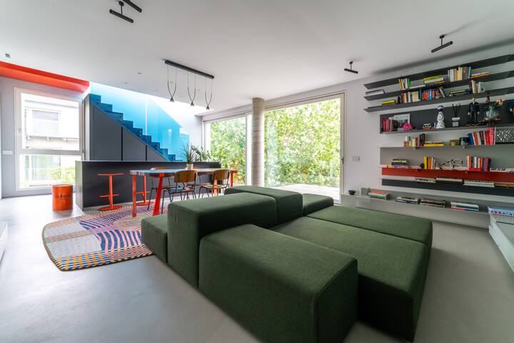 Luxury Penthouse Exclusive Design & Private Garage gallery image 2