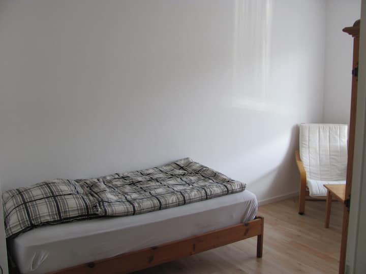 غرفة النوم 2