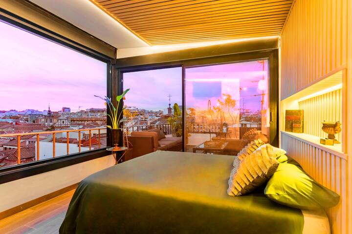 1. Excelente ático en el centro de Madrid gallery image 2