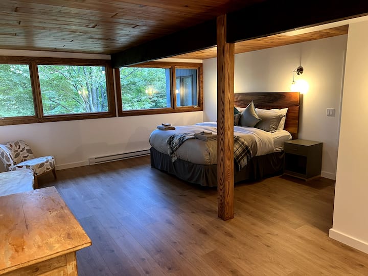 Au rez-de-chaussée 2e chambre principale