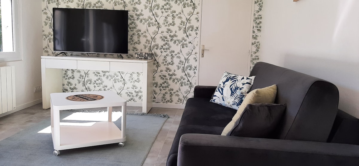 Zona de estar, para descansar con una  orientación sur para admirar el parque de 10000 M2