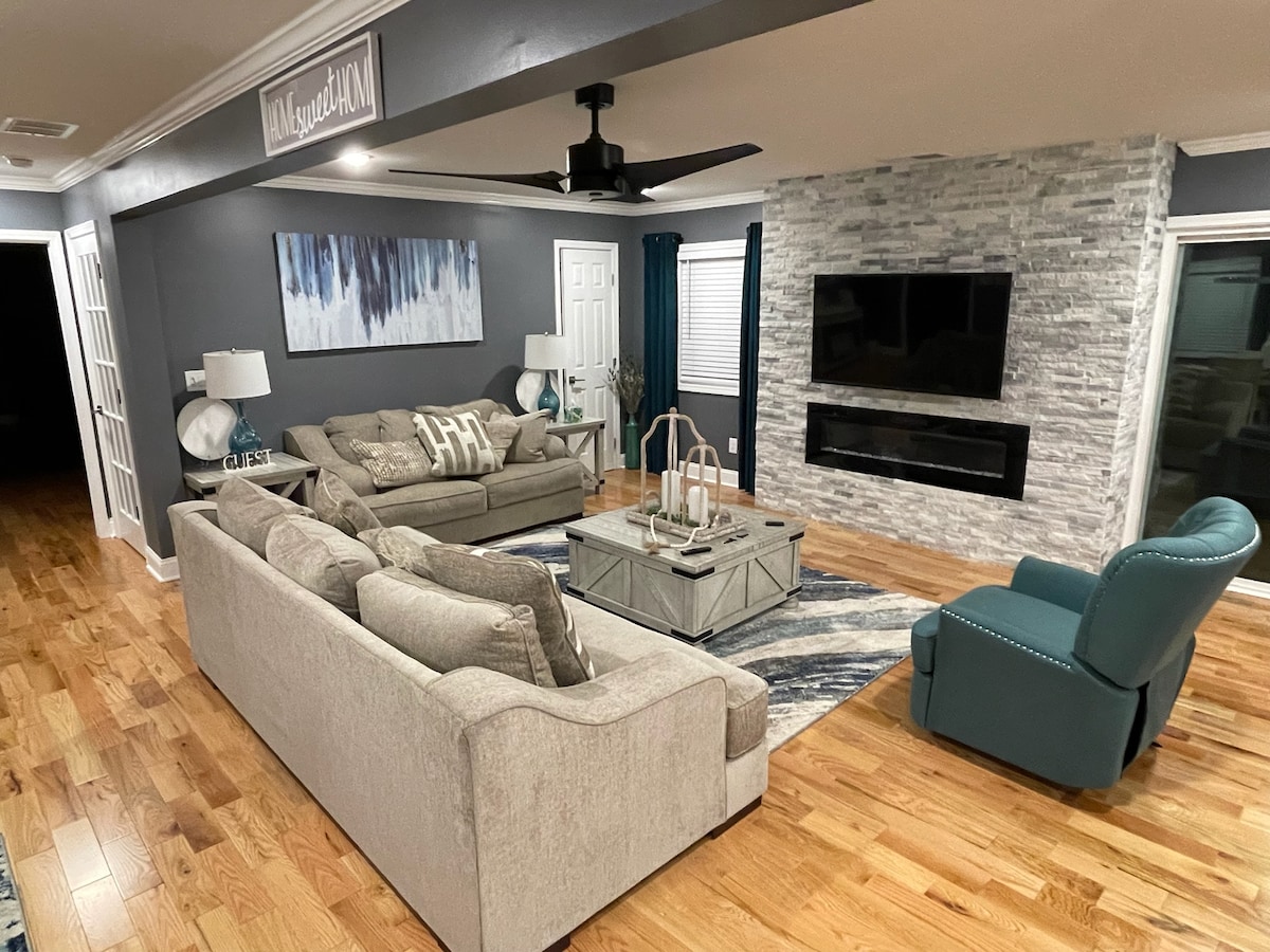 Popular Airbnb listing: Picturesque 4-bedroom Lakehouse in Stockbridge