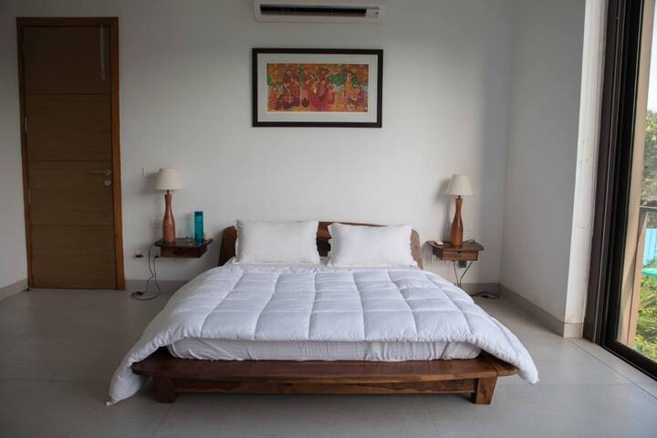 Bedroom 1 image 1