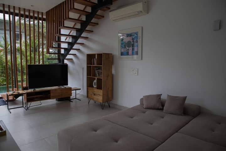 Living room image 1