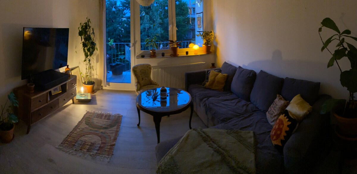Successful Airbnb property: 2ZKB & balcony in a fantastic location in Lindenthal