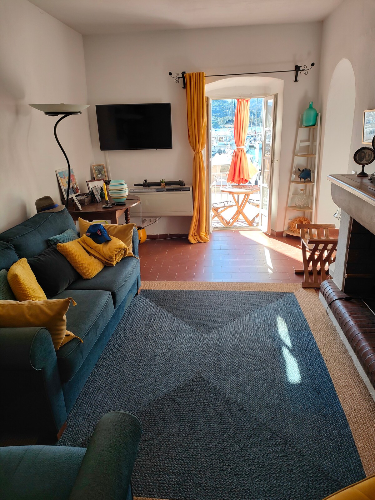 Airbnb performant: Beautiful apartment on the harbor à Saint Florent
