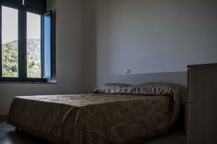 L'agre, Tra Il Borgo E Il Mare - Pisciotta