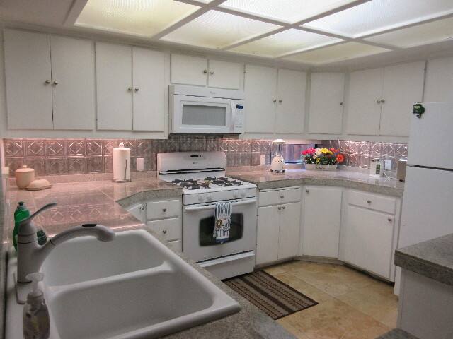 Huge Beach Rental gallery image 2