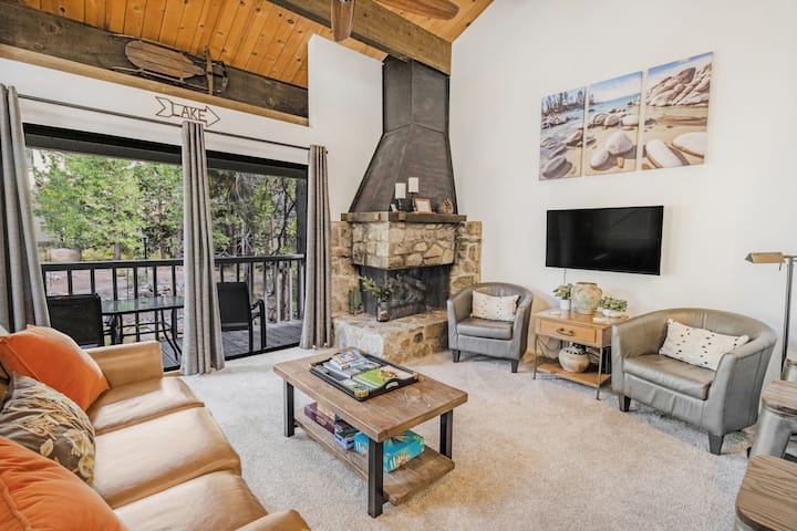 Bright And Cozy Condo Near Beach And North Star! - Lago Tahoe
