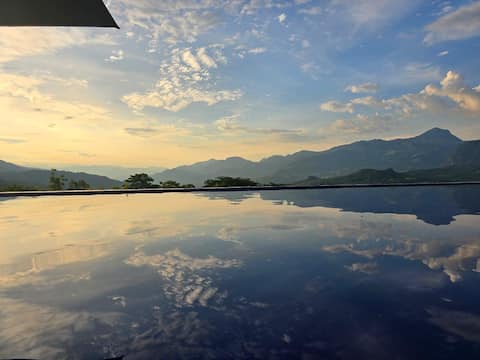 Country house with a pool & jacuzzi, tropical oasis