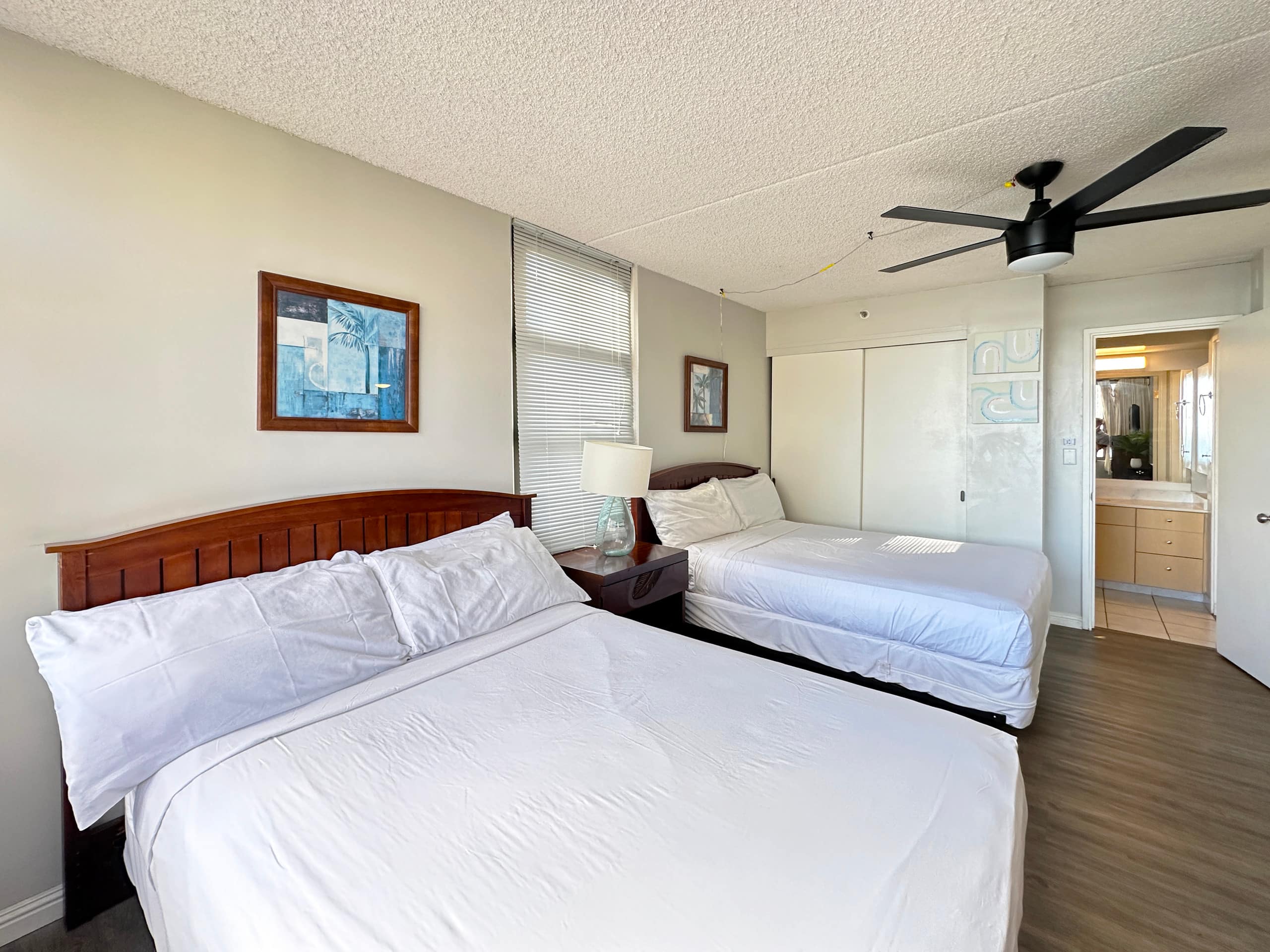 Condo in Honolulu · ★4.91 · 1 bedroom · 3 beds · 1 private bath - Image 10